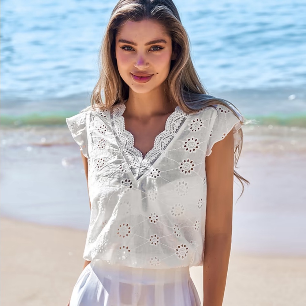 Cupshe Popvil White Eyelet Lace V Neck 100% Cotton Crop Top Size L